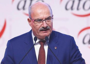 “Yeniden dirilişin sembolü Cumhuriyete selam olsun”