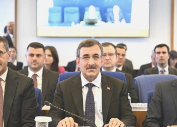 Yılmaz: Yatırımlara 1 trilyon 592,9 milyar ayırıyoruz