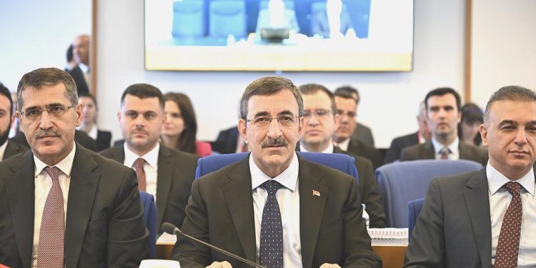Yılmaz: Yatırımlara 1 trilyon 592,9 milyar ayırıyoruz