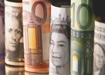 Yurt içi yerleşiklerin döviz mevduatı azaldı