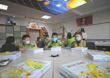 20 milyon öğrenci ve 1,2 milyon öğrenci yarın ders başı yapacak