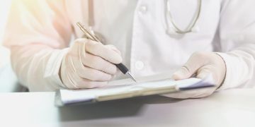 2028’e kadar yüz bin kişi başına düşen doktor sayısı %38 artırılacak