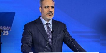 Bakan Fidan’dan İletişim Zirvesi’nde önemli açıklamalar: Milli güvenliğimiz için her adımı atacağız