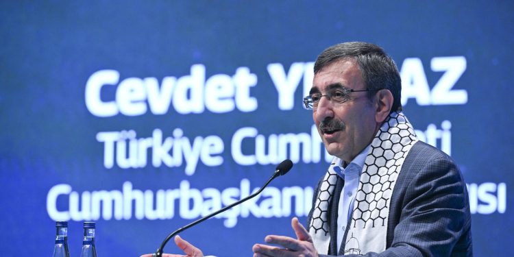 Cevdet Yılmaz: Türkiye ekonomisi reel bazda 3 yılda yüzde 20 büyüdü