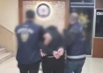 ‘Camiyi terk ettim’ demişti: Atatürk paylaşımı sonrası gözaltı