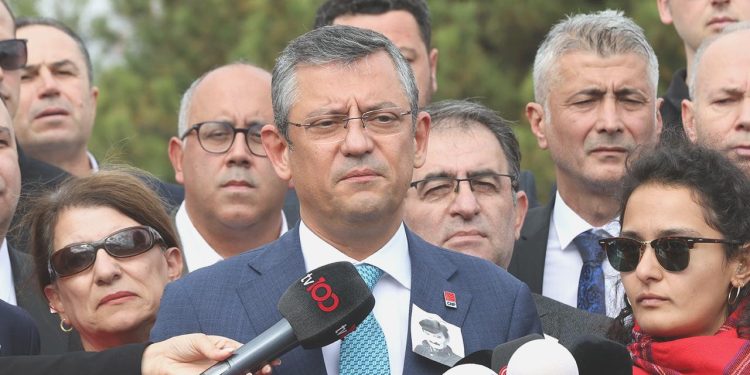 CHP’de yeni devir