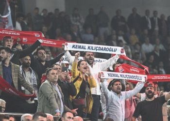 CHP’nin 38. Olağan Kurultayı’nda genel lider seçimi için oy verme süreci sona erdi