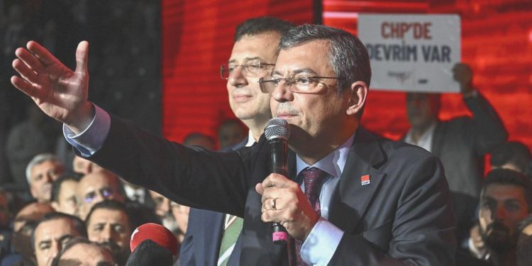 CHP’nin yeni genel lideri Özgür Özel!