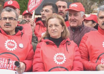 DİSK üyeleri “Gelirde adalet vergide adalet” yürüyüşü rotasında Bilecik’e ulaştı