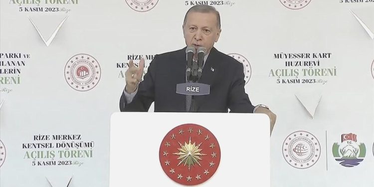 Erdoğan’dan CHP başkanı Özel’e ‘selam’ eleştirisi: Al birini vur birine