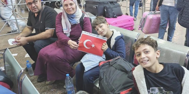 Gazze’den tahliye edilen 42 Türk vatandaşı yurda döndü