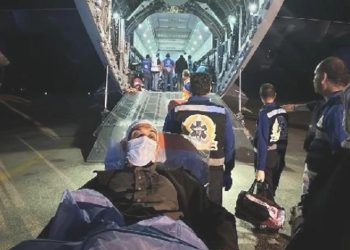 Gazzeli kanser hastaları Türkiye’ye getirildi