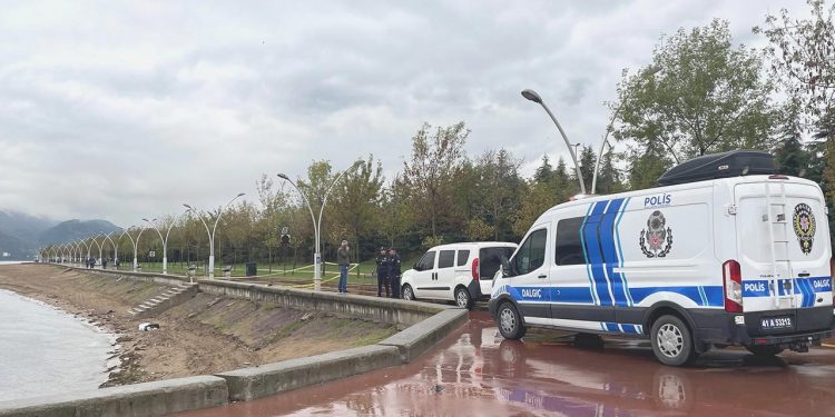 Kocaeli’de 23 yaşında erkek cesedi bulundu