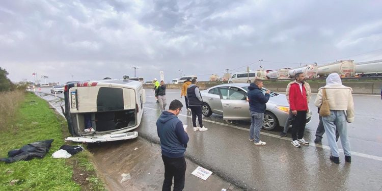 Kocaeli’de personel servisi devrildi: 9 yaralı