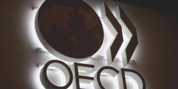 OECD bölgesinde iktisat üçüncü çeyrekte yüzde 0,5 büyüdü