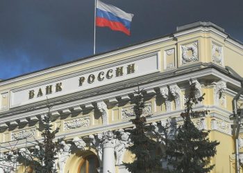 Rusya’nın dış ticaret fazlası 104 milyar dolara geriledi