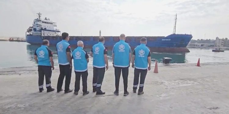 Türkiye’nin Gazze’ye yardımlarını taşıyan gemi Mısır’da