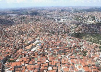 Yaya kaldırımlarına standart geldi