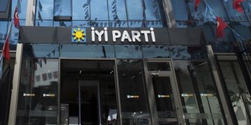 YETERLİ Parti’de istifa krizi sürüyor