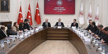 Asgari Ücret Tespit Komisyonu toplantısı sona erdi: İlk kez 4 işçi yer aldı