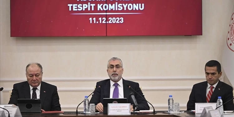 Asgari ücret ikinci toplantıda netleşebilir