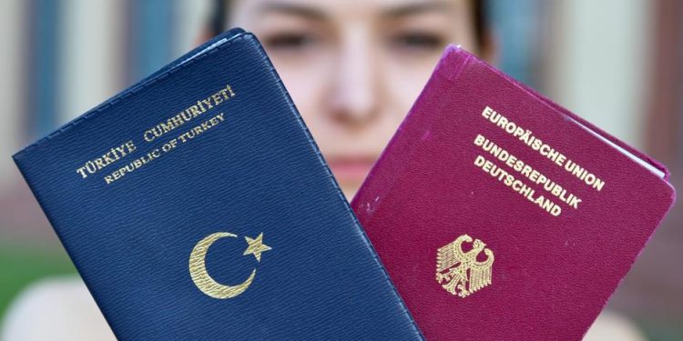 Avrupa Adalet Divanı Başsavcısı, çifte vatandaşlık hakkında Almanya lehinde görüş bildirdi