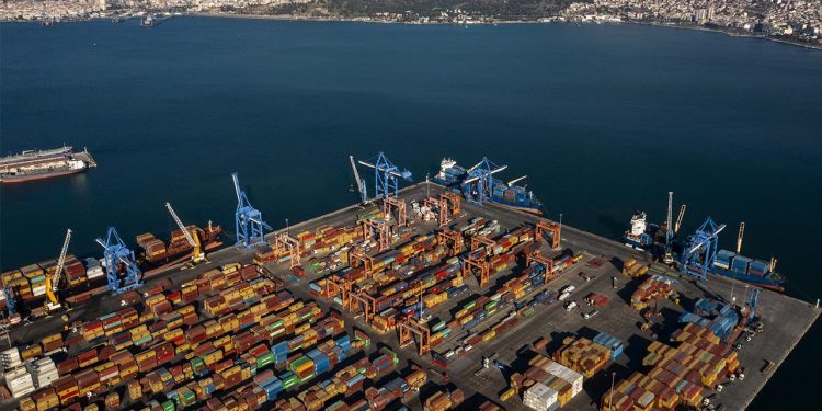 BAE, İzmir Limanı’ndan hisse alacak iddiası