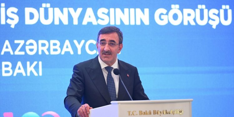 Cevdet Yılmaz: 15 milyar dolarlık ticaret hacmi hedefine yaklaşıyoruz