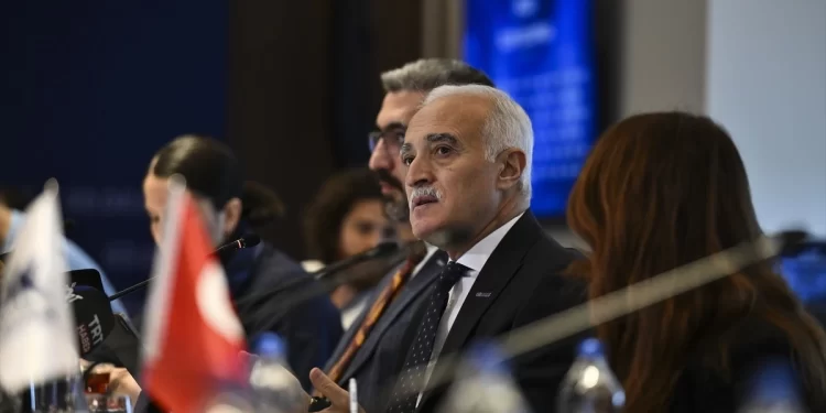 DEİK Başkanı Olpak, 2024 öngörülerini paylaştı