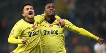Fenerbahçe, Kayserispor deplasmanında kazandı
