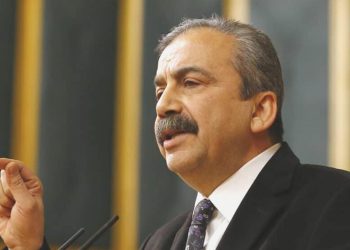 Bakan Koca’dan Sırrı Süreyya Başkan’ın sıhhat durumuna ait açıklama