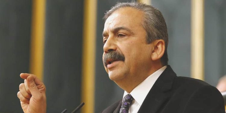 Bakan Koca’dan Sırrı Süreyya Başkan’ın sıhhat durumuna ait açıklama