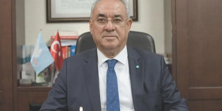 Başkan Aksakal, DSP Genel Başkanlığına tekrar seçildi