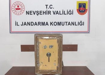 Belediye binasından çelik kasa çalan zanlı tutuklandı