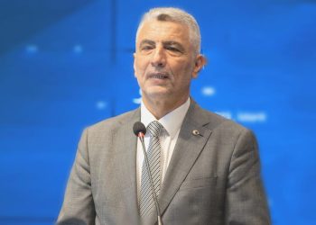 Bolat: 600 bin gizlenmiş araç stoklardan ortaya çıktı