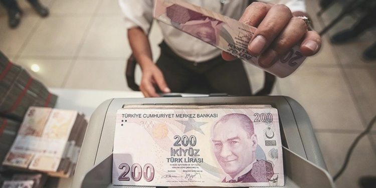 “Büyüme beklentileri arttı, TL geri döndü”