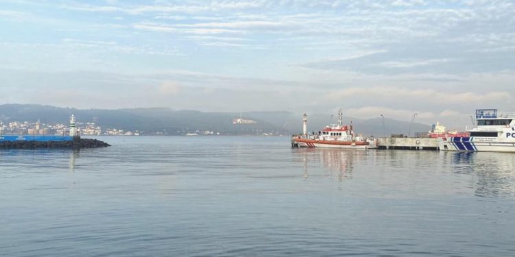 Çanakkale Boğazı güney-kuzey taraflı gemi geçişlerine açıldı