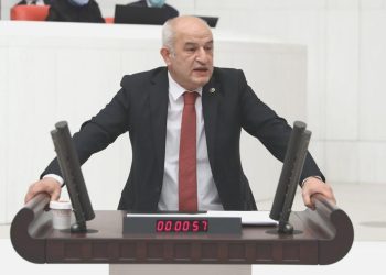 CHP’li vekil Ali Fazıl Kasap Saadet Partisi’ne geçti