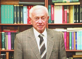 Devlet sanatkarı Nevzat Atlığ vefat etti