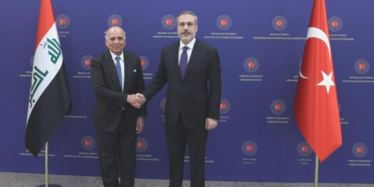 Dışişleri Bakanı Fidan, Iraklı mevkidaşı Hüseyin ile görüştü
