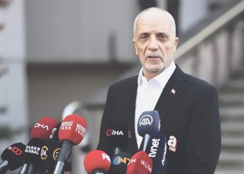 Ergün Atalay tekrar TÜRK-İŞ Genel Lideri seçildi