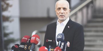 Ergün Atalay tekrar TÜRK-İŞ Genel Lideri seçildi