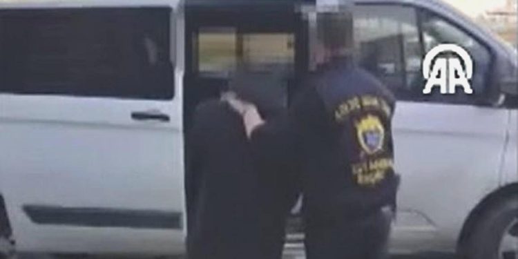 Gebe öğretmene vuran veli tutuklandı