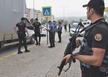 “Hayali ihracat” operasyonunda 16 zanlı yakalandı