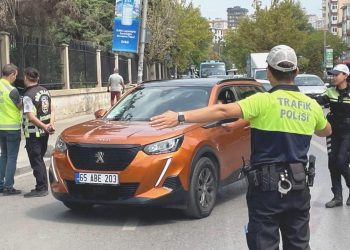 İstanbul’da şoförlere 4 saatte 720 bin 137 lira ceza kesildi