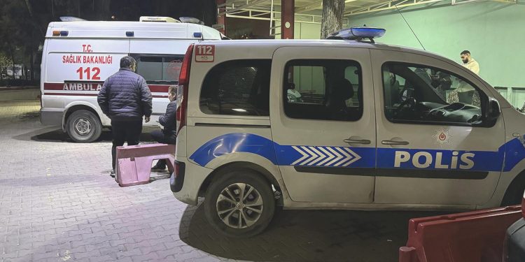 İzmir’de hengamede yaralanan kişi kaldırıldığı hastanede de bıçaklandı