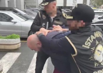 ‘Mavi bülten’le aranan çete yöneticisi Sarıyer’de yakalandı