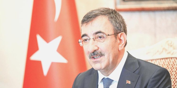 Yılmaz: İİT içi ticaret hacmi yüzde 25