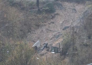 Zonguldak’ta heyelan: Anne ve oğlu kurtarılmaya çalışılıyor