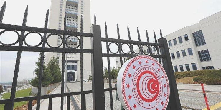 358 lüks aracın ithalatında “sahte fatura” usulsüzlüğü